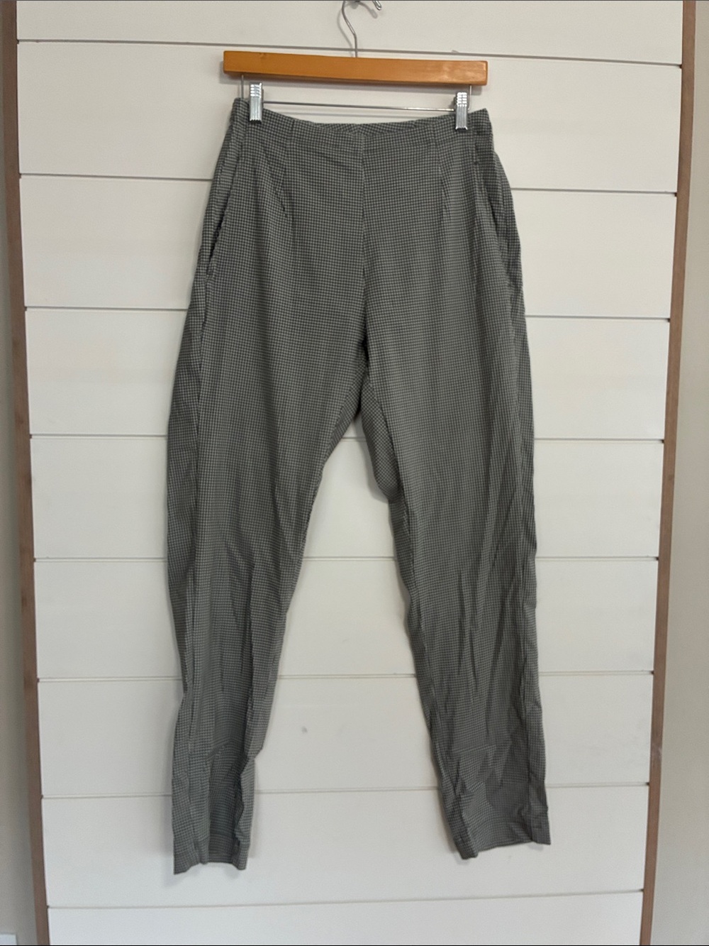 Rundholz lightweight gray pull-on trouser pant M